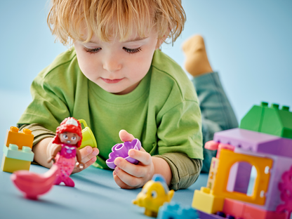 Duplo Ariel Flounder's Cafe Stand-3